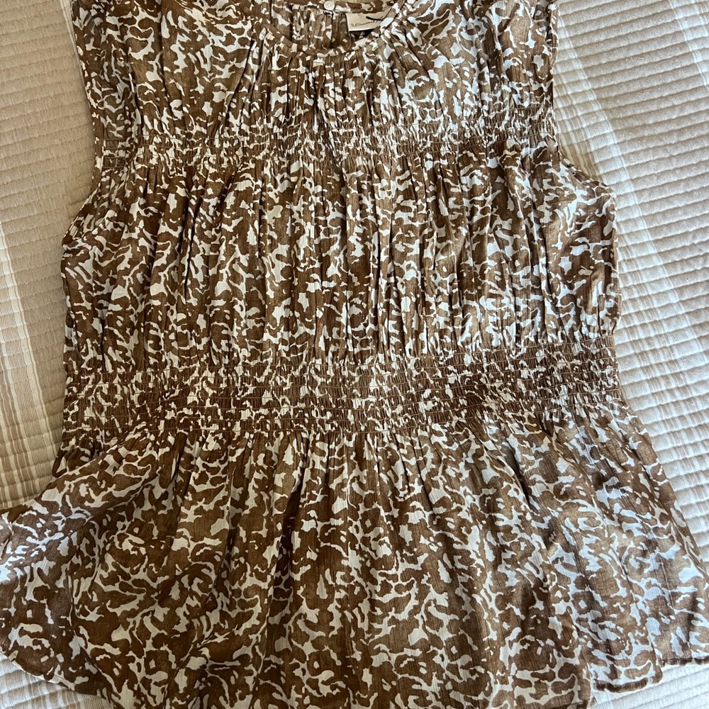 Brown and White Sleeveless Blouse